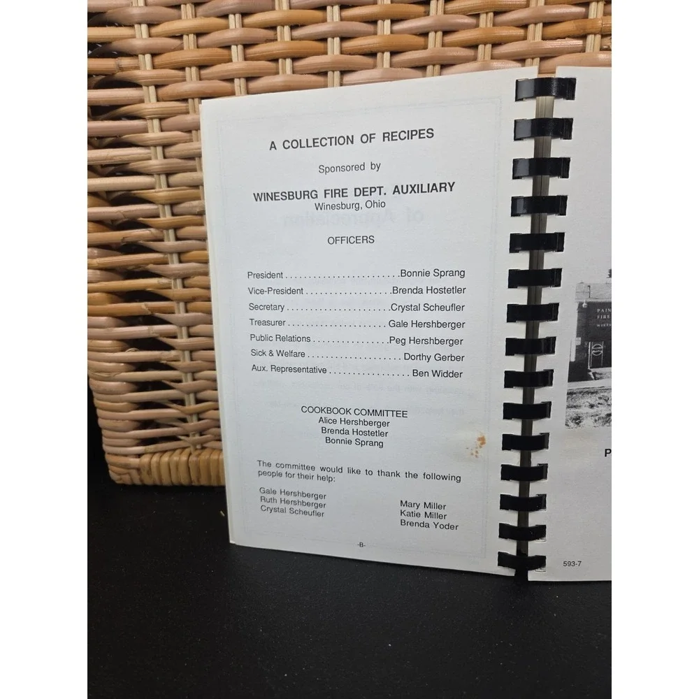 Vintage Country Cookbook, Winesburg Fire Department Auxiliary Ohio Amish